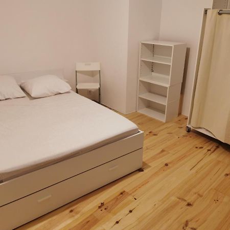 Joli Appartement Au Coeur Du Village Lorgues Eksteriør billede